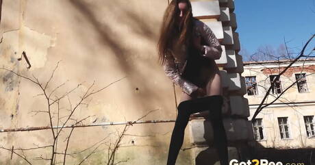 Got 2 Pee invite you to explore free pictures featuring Vika in piss porn