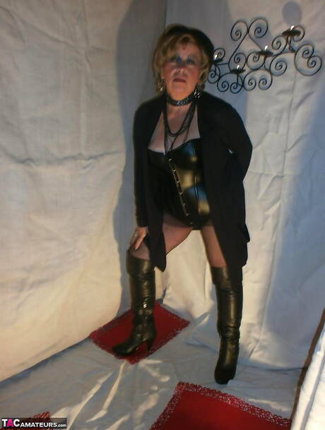 TAC Amateurs invite you to explore a free pics with Caro xxx gallery 274208